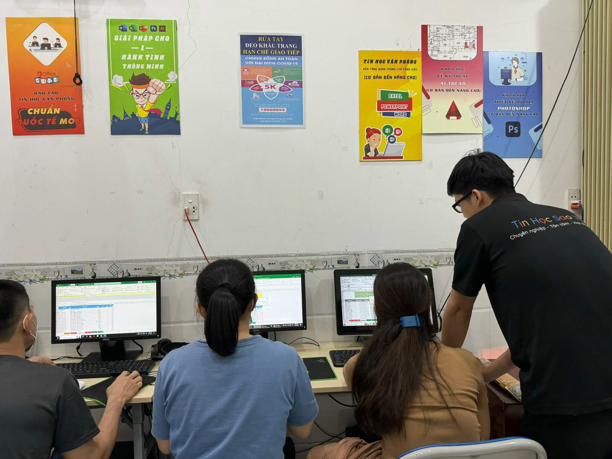 Ai Nên Tham Gia Khóa Học Thiết Kế Đồ Họa Tại Quận 12