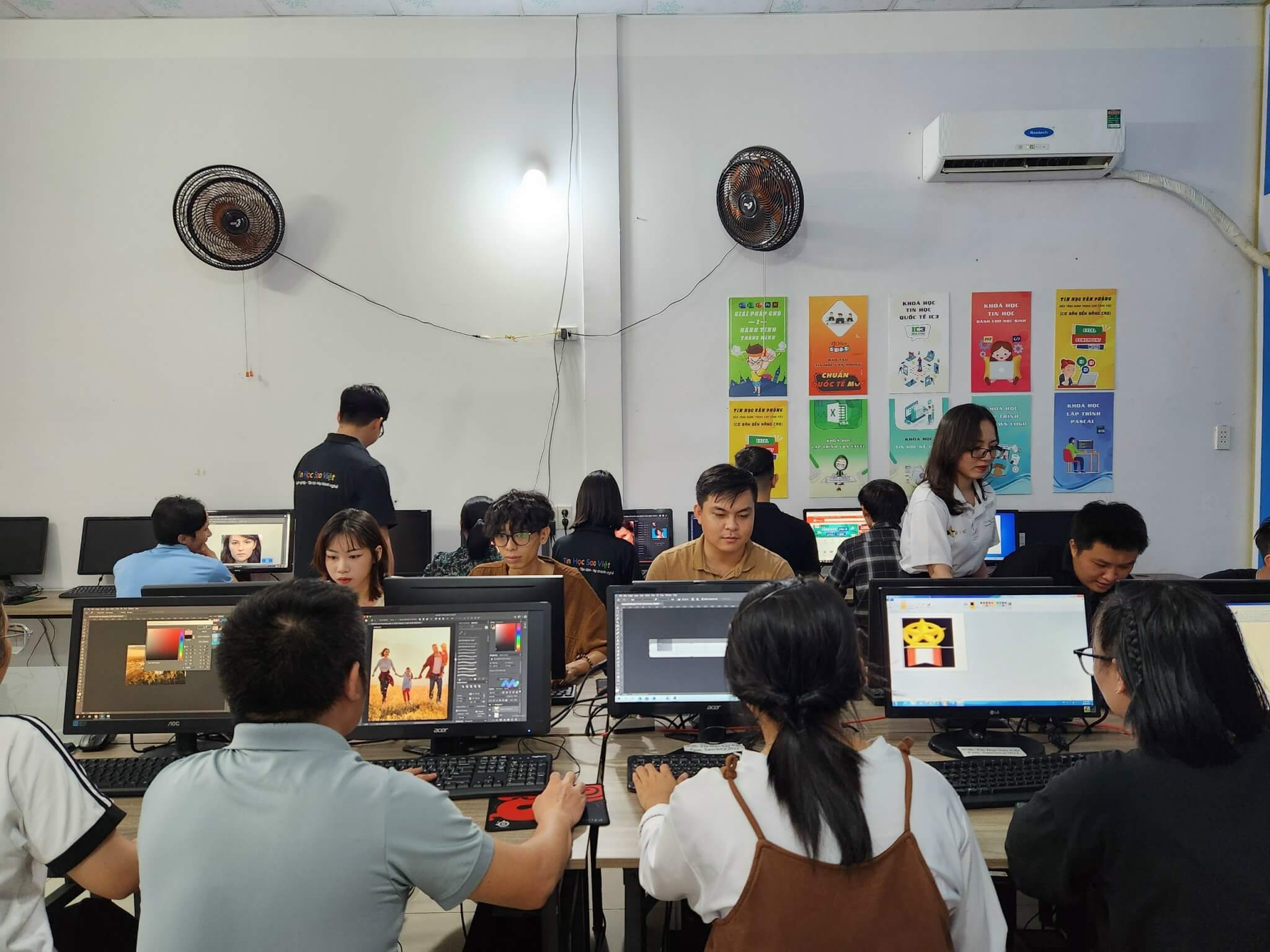 Giảng Viên Giàu Kinh Nghiệm, Tận Tâm